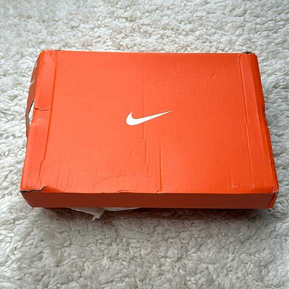 Nike Women's Renew Run Platinum Tint White Neon Size 10 Minor Wear Box Icluded - Picture 2 of 14